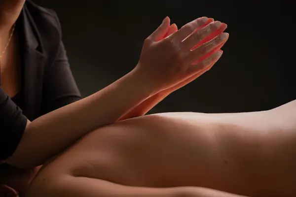 Lomi Lomi Massage